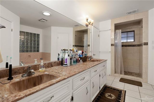 2421 Robin Avenue, Mcallen, TX 78504