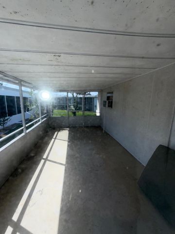 8510 SW 21st St, Davie, FL 33324