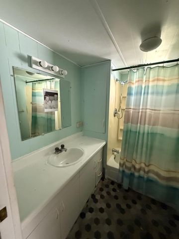 8510 SW 21st St, Davie, FL 33324