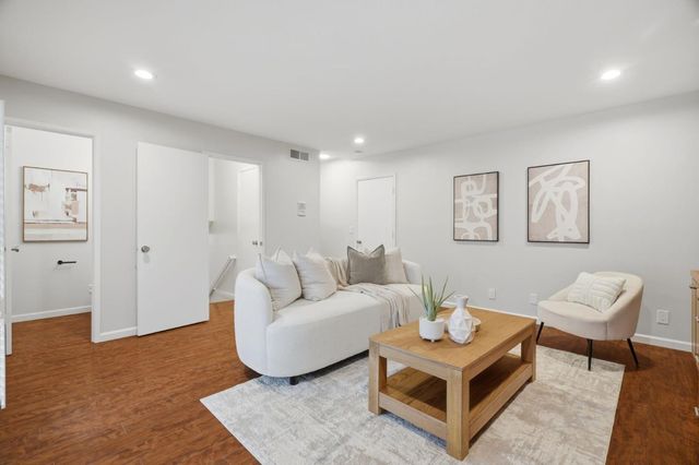 1554 Queenstown Court, Sunnyvale, CA 94087