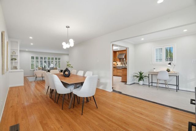 1554 Queenstown Court, Sunnyvale, CA 94087