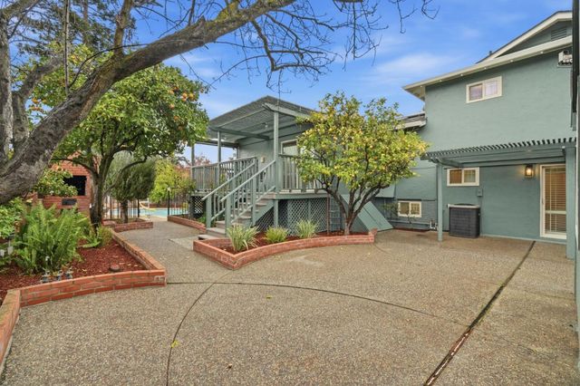 1554 Queenstown Court, Sunnyvale, CA 94087