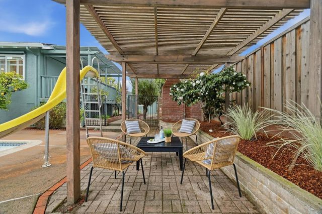 1554 Queenstown Court, Sunnyvale, CA 94087