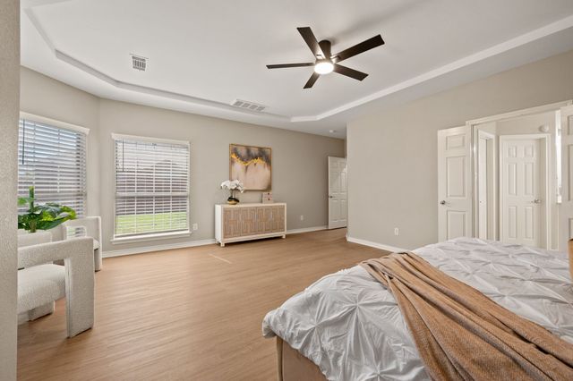 5272 W Cove Way, Grand Prairie, TX 75052