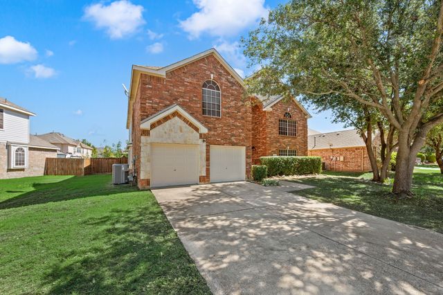 5272 W Cove Way, Grand Prairie, TX 75052