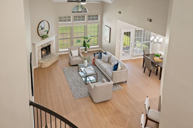 5272 W Cove Way, Grand Prairie, TX 75052