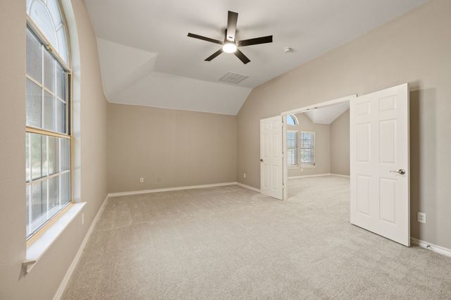 5272 W Cove Way, Grand Prairie, TX 75052