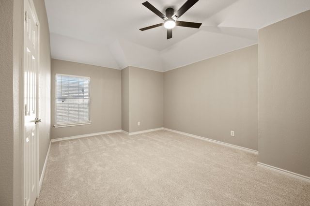 5272 W Cove Way, Grand Prairie, TX 75052