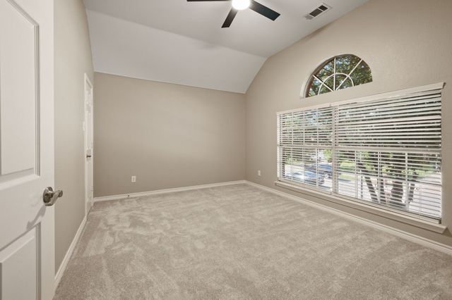 5272 W Cove Way, Grand Prairie, TX 75052