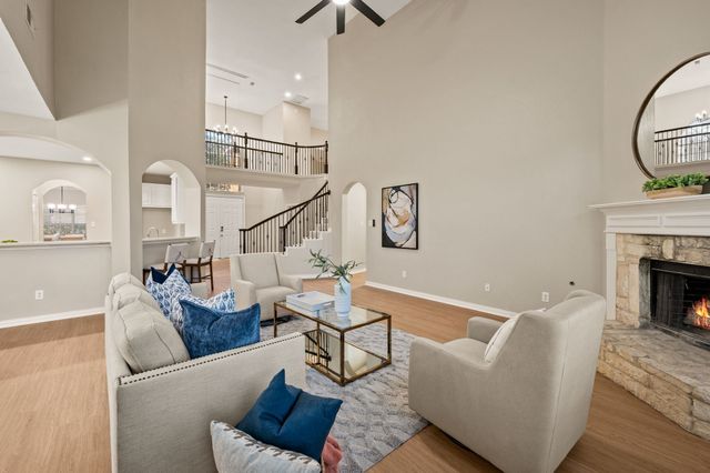 5272 W Cove Way, Grand Prairie, TX 75052
