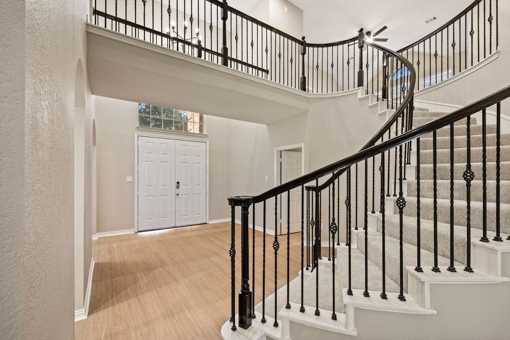 5272 W Cove Way, Grand Prairie, TX 75052 — photo 4