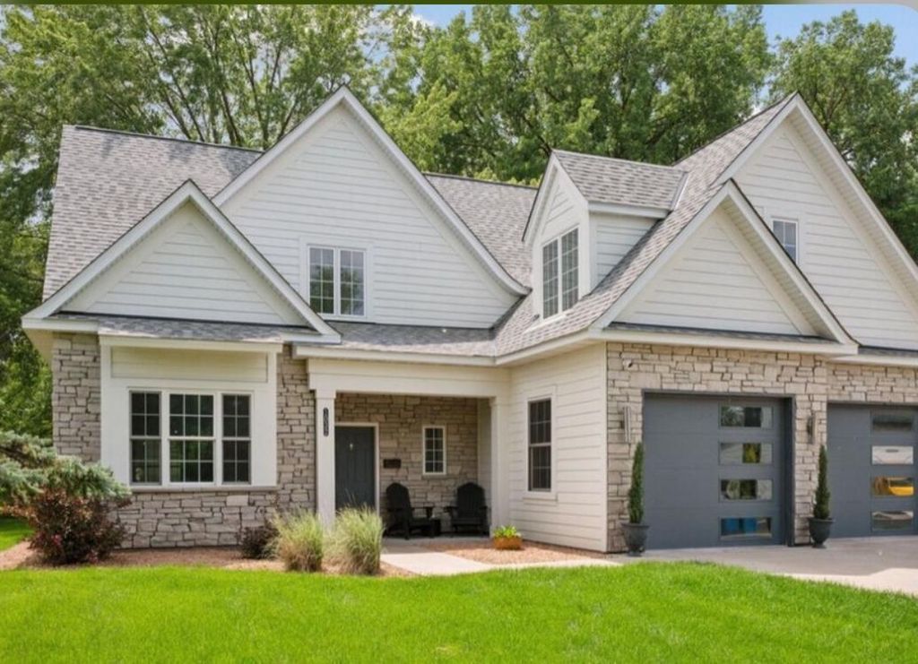 1032 Gardner Street E, Wayzata, MN 55391