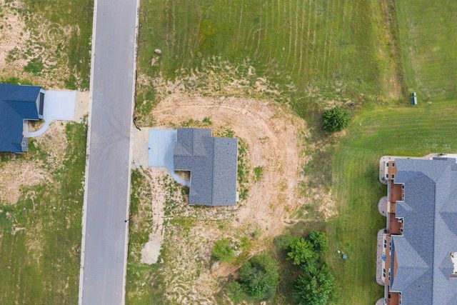 1824 SOUTHLAND LANE, New London, WI 54961