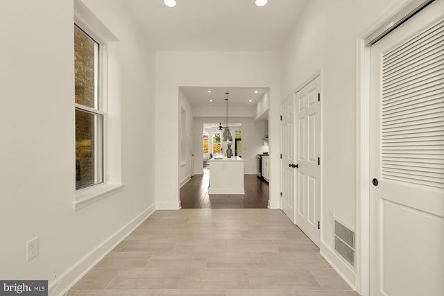 1027 7TH ST NE, Washington, DC 20002