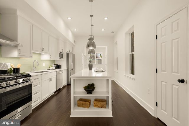 1027 7TH ST NE, Washington, DC 20002