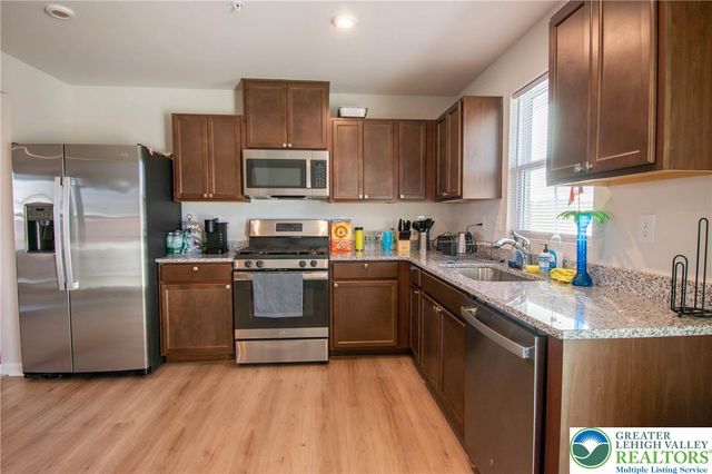 2118 Cross Country Road, Northampton Boro, PA 18067