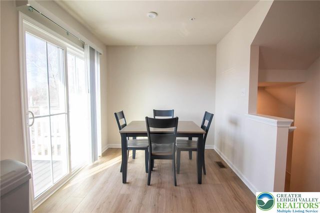 2118 Cross Country Road, Northampton Boro, PA 18067