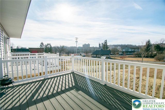 2118 Cross Country Road, Northampton Boro, PA 18067