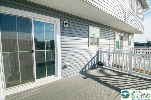 2118 Cross Country Road, Northampton Boro, PA 18067