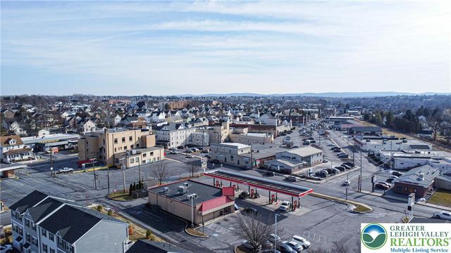 2118 Cross Country Road, Northampton Boro, PA 18067