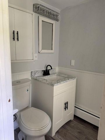 114 W Mequon ROAD, Mequon, WI 53092