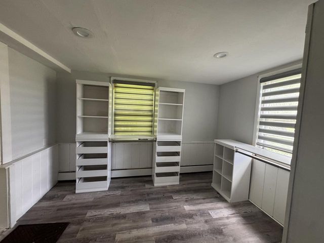 114 W Mequon ROAD, Mequon, WI 53092