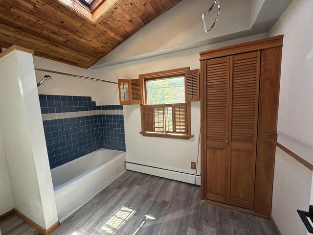 114 W Mequon ROAD, Mequon, WI 53092