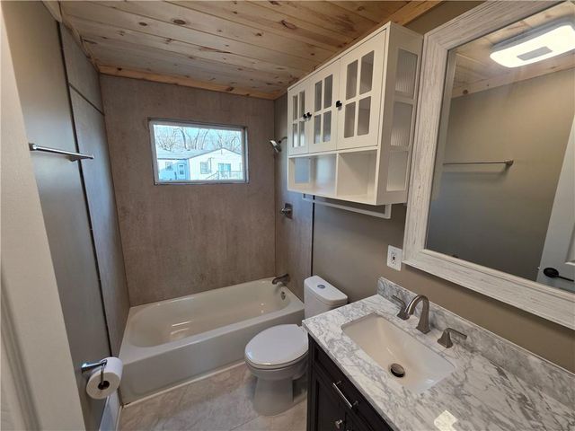 212 W Cambridge Road, Belton, MO 64012