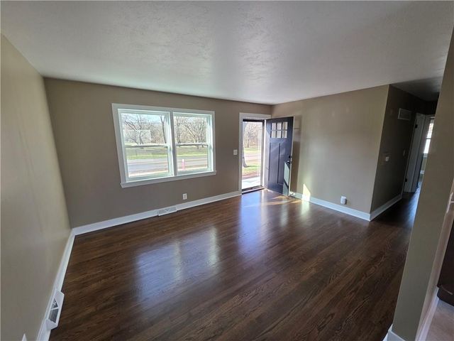 212 W Cambridge Road, Belton, MO 64012