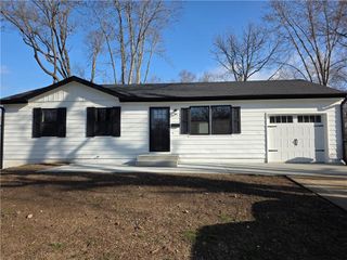 212 W Cambridge Road, Belton, MO 64012
