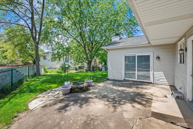 858 SHOREWOOD Drive, Bartlett, IL 60103