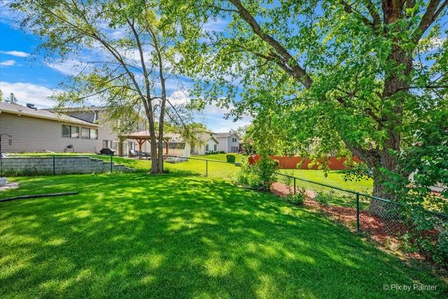 858 SHOREWOOD Drive, Bartlett, IL 60103