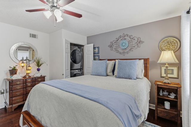 5720 Quince Rd Apt 3, Memphis, TN 38119