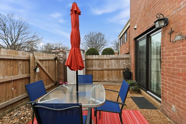 5720 Quince Rd Apt 3, Memphis, TN 38119