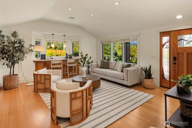 821 4th Street, Kirkland, WA 98033