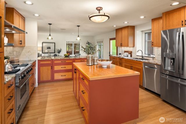 821 4th Street, Kirkland, WA 98033