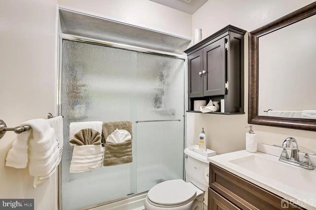 2905 MADALINE DR, Avenel, NJ 07001