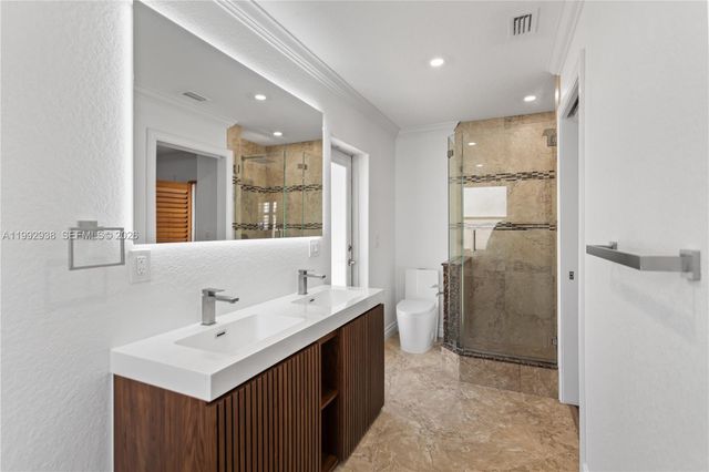 405 SE 4th Ter, Dania Beach, FL 33004