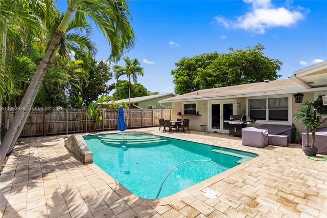 405 SE 4th Ter, Dania Beach, FL 33004