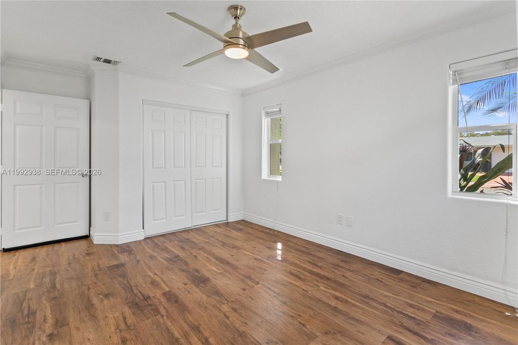 Image 21 of property listing at 405 SE 4th Ter, Dania Beach, FL 33004