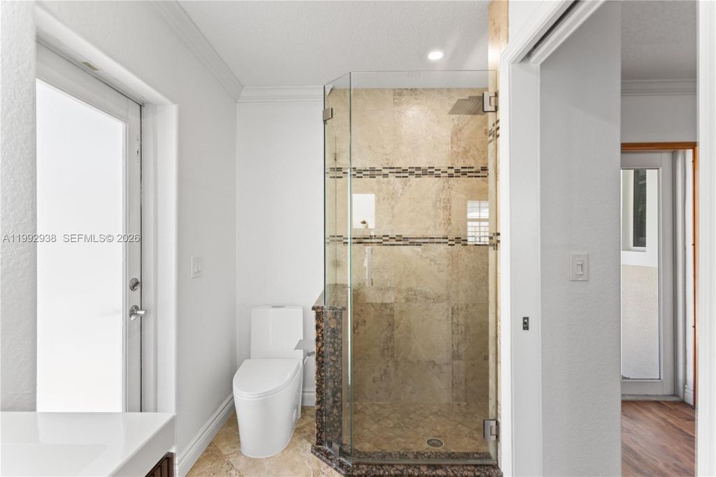 Image 37 of property listing at 405 SE 4th Ter, Dania Beach, FL 33004