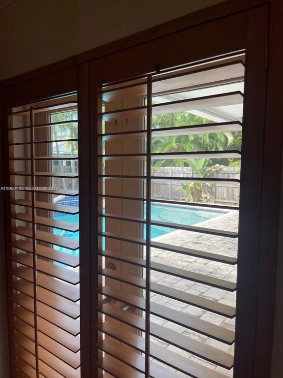 Image 39 of property listing at 405 SE 4th Ter, Dania Beach, FL 33004