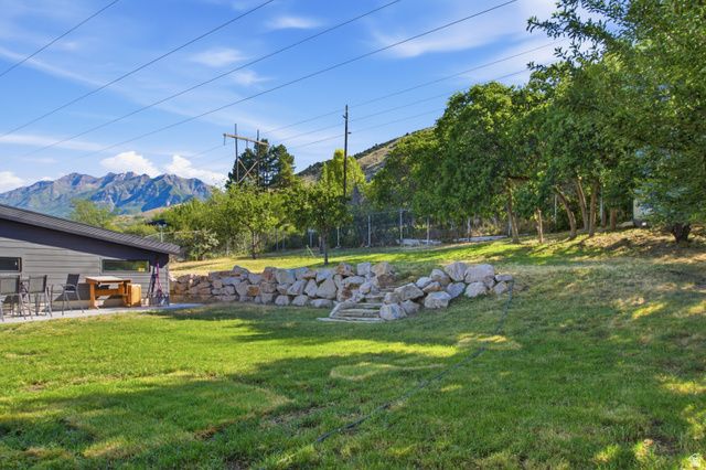 4078 N FOOTHILL DR, Provo, UT 84604