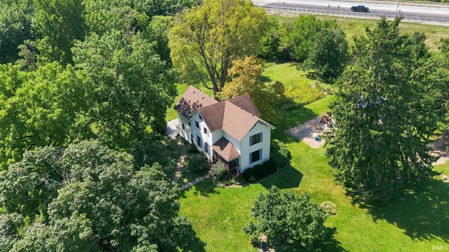 11722 N River Road, New Haven, IN 46774