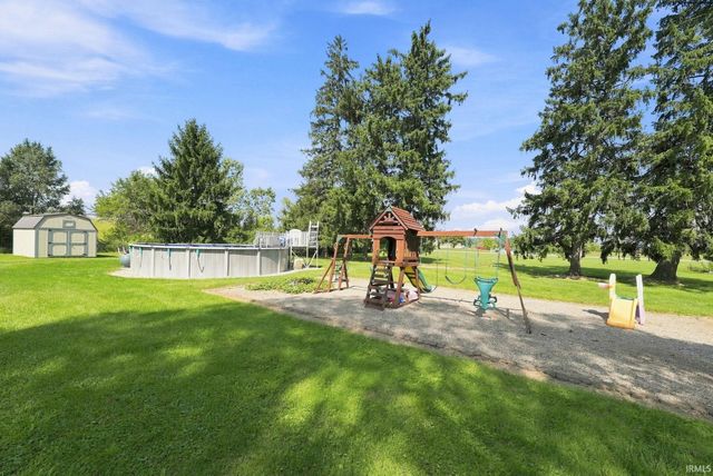 11722 N River Road, New Haven, IN 46774