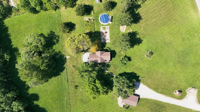 11722 N River Road, New Haven, IN 46774