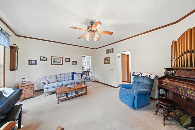 11722 N River Road, New Haven, IN 46774