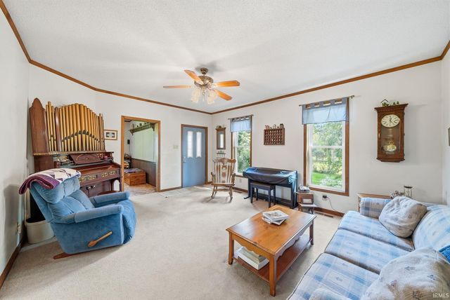 11722 N River Road, New Haven, IN 46774