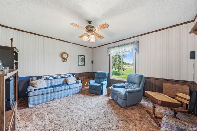11722 N River Road, New Haven, IN 46774