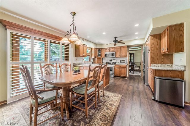 6276 Coldstream, Highland Heights, OH 44143